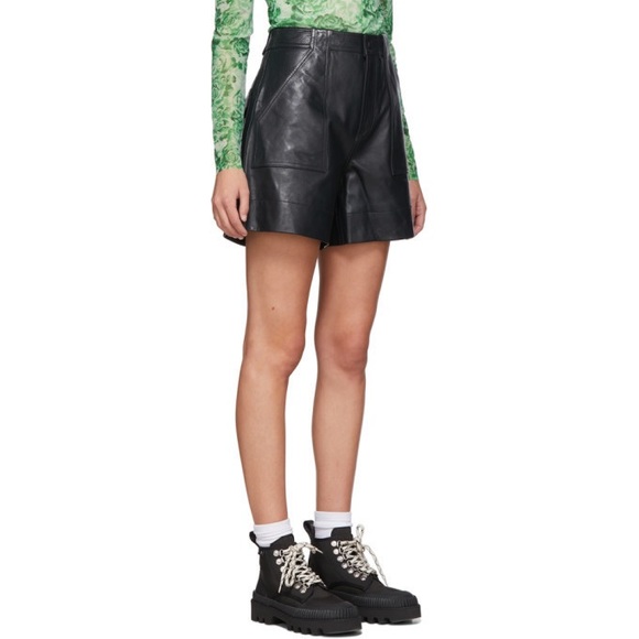 GANNI
Lamb Leather Mini Shorts Size 8 - Picture 6 of 12